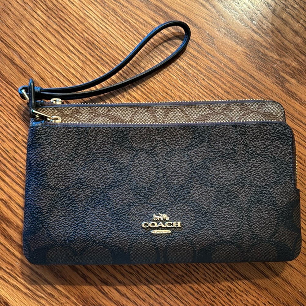 Coach Signature double zip wristlet, like new